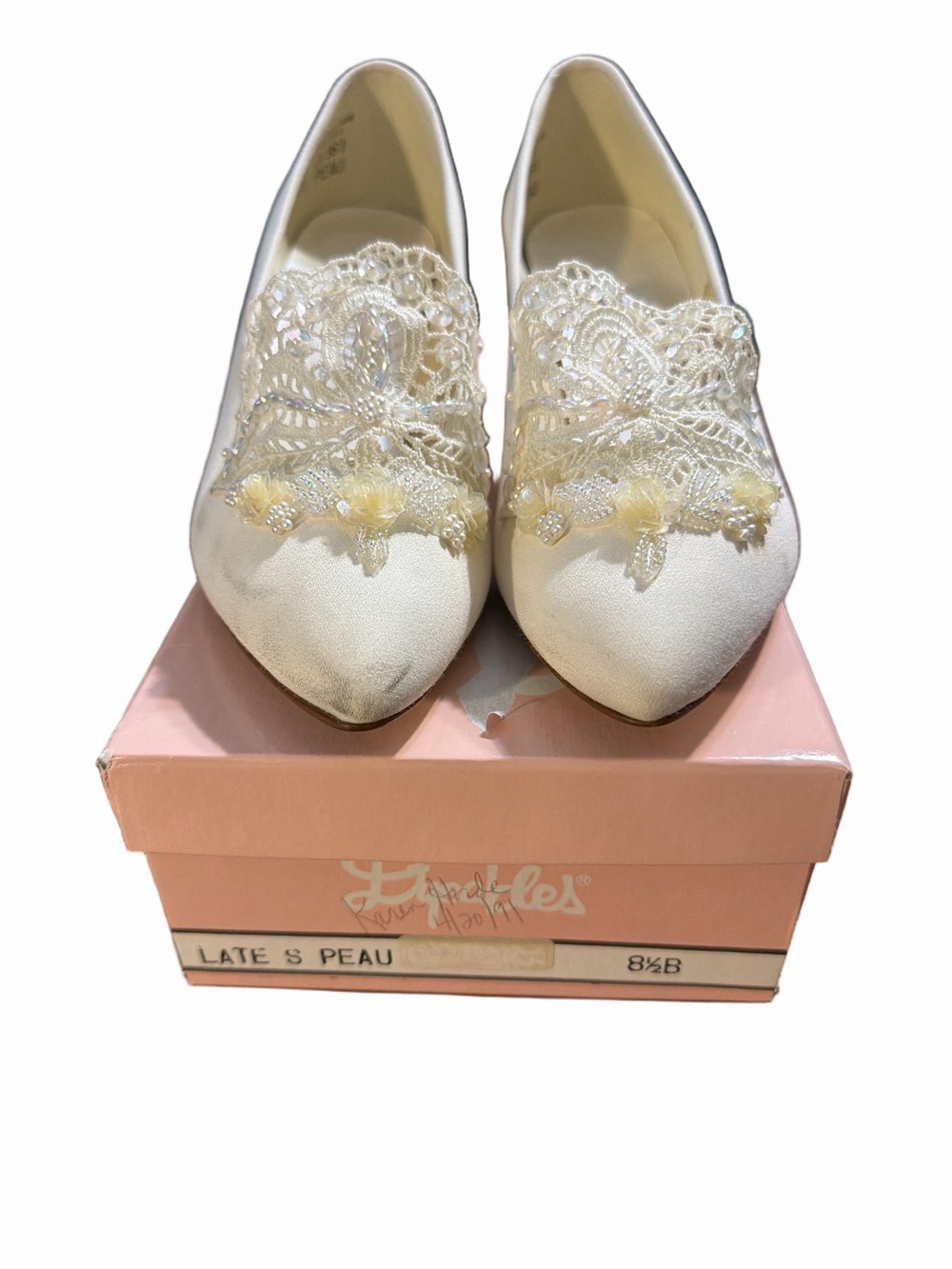 Dyeable Ivory Lace Pointed Toe Wedding/ Prom Slip-On Heels.